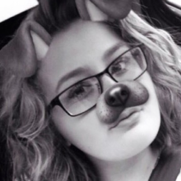 Meet your Posher, Brooke - Picture 1 of 1