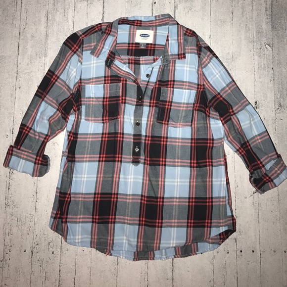 Old Navy Tops - multi-color Old Navy flannel shirt ❤️