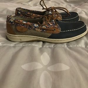 Sperry 'paisley' type print