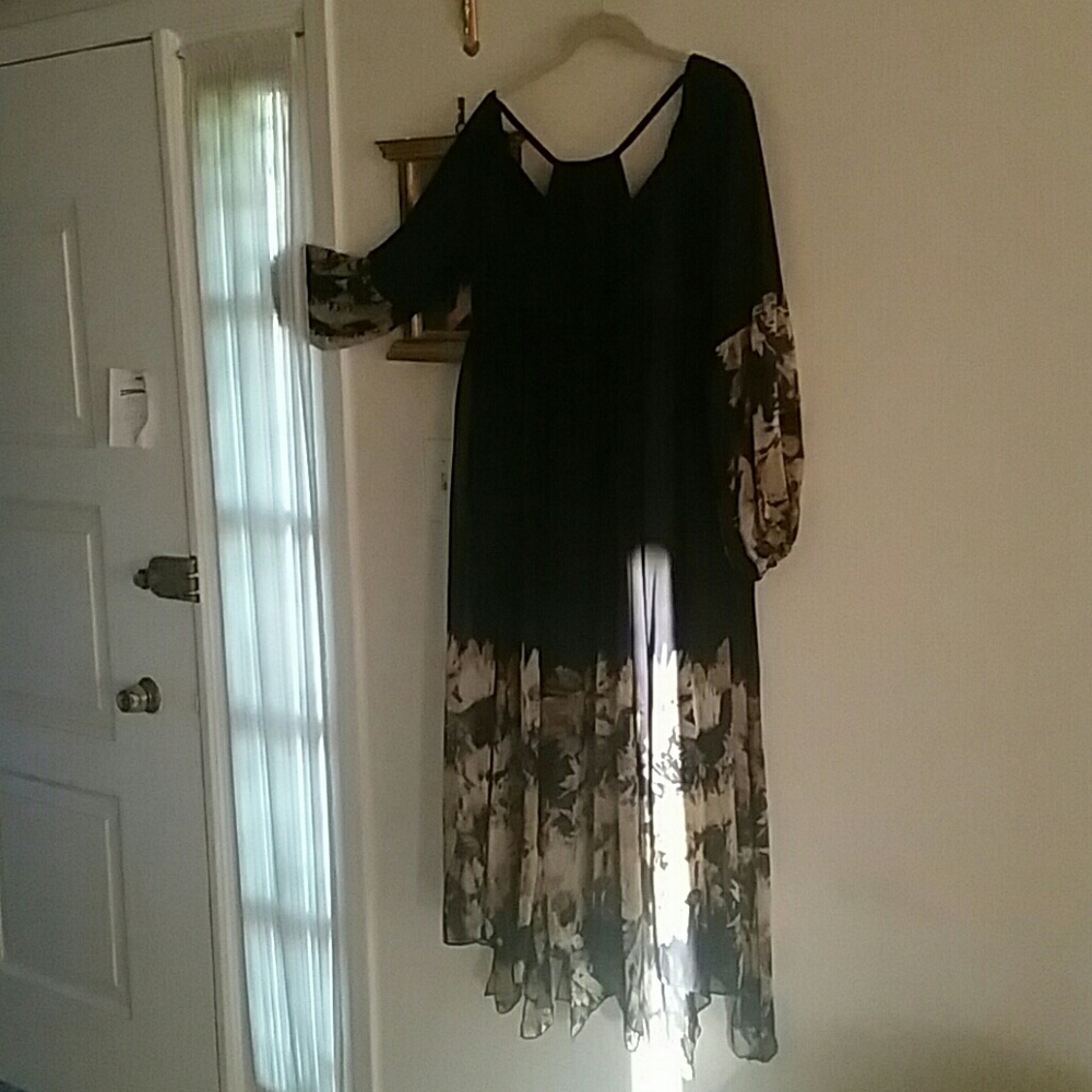 Dress - Picture 2 of 7