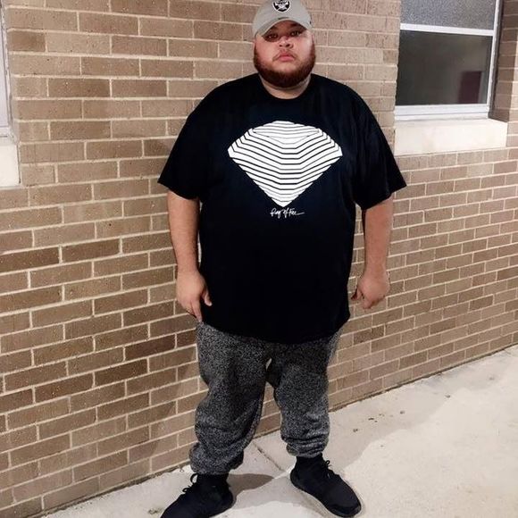 Meet your Posher, Julio - Picture 1 of 1