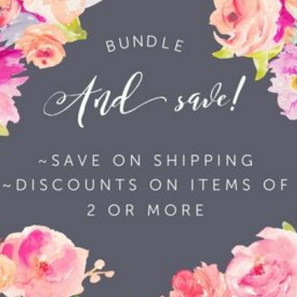 Bundles!!! 15% off 2 or more👢👡👒👗👜