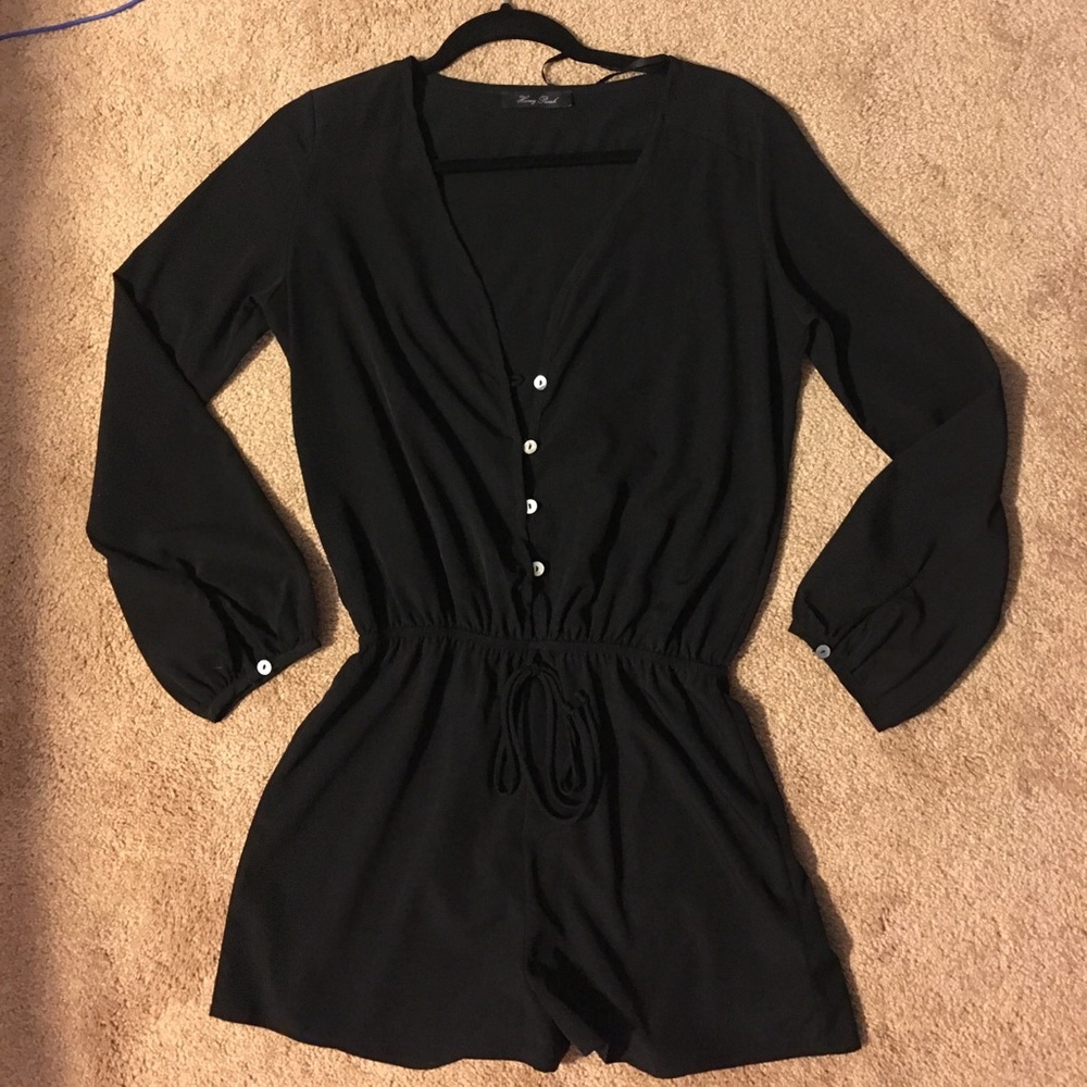 Honey punch long sleeve tie waist romper