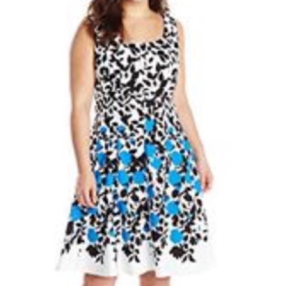 2HP Nine West Fit and Flair Floral Print