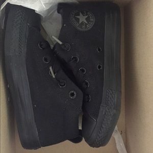 Black converse