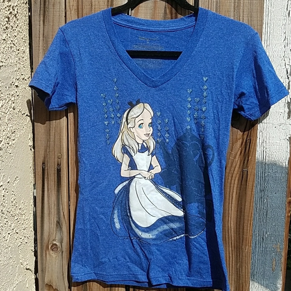 Disney Alice in wonderland v-neck tshirt