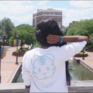 Blue Color changing shirt