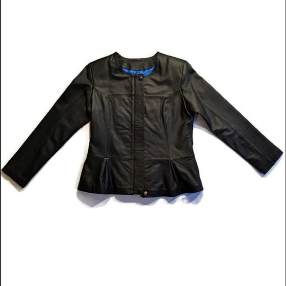 Women's Elegant Black Leather Jacket - Picture 3 of 5