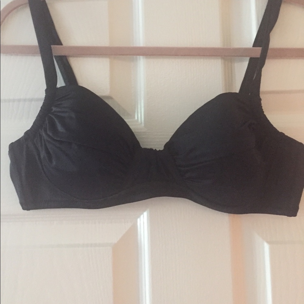 Jcrew bathing suit top, black. NEVER WORN.