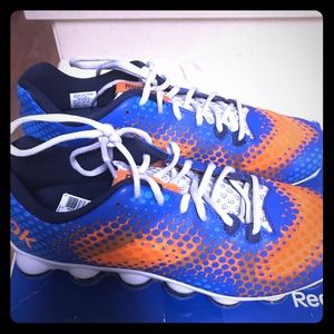 Men's Rebebook 10 1/2 tennis shoes