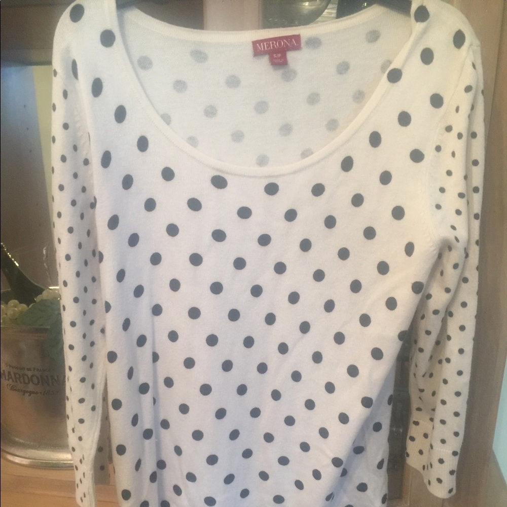 Women's light weight sweater