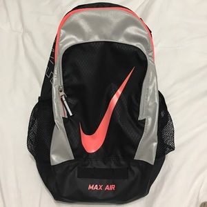 Nike Air Max Court Tech Backpack