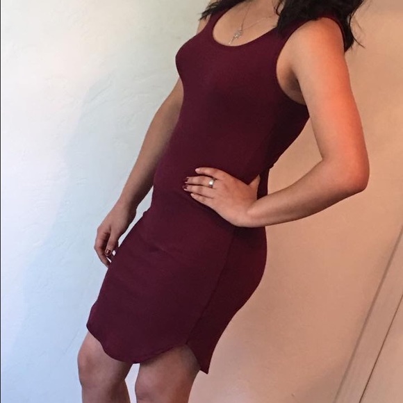 Burgundy dress - Picture 1 of 2
