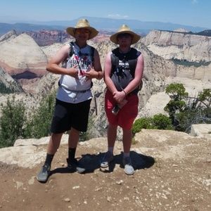 Meet your Posher, Casey