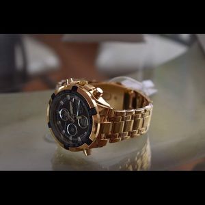 GOLD DIGITAL WATCH