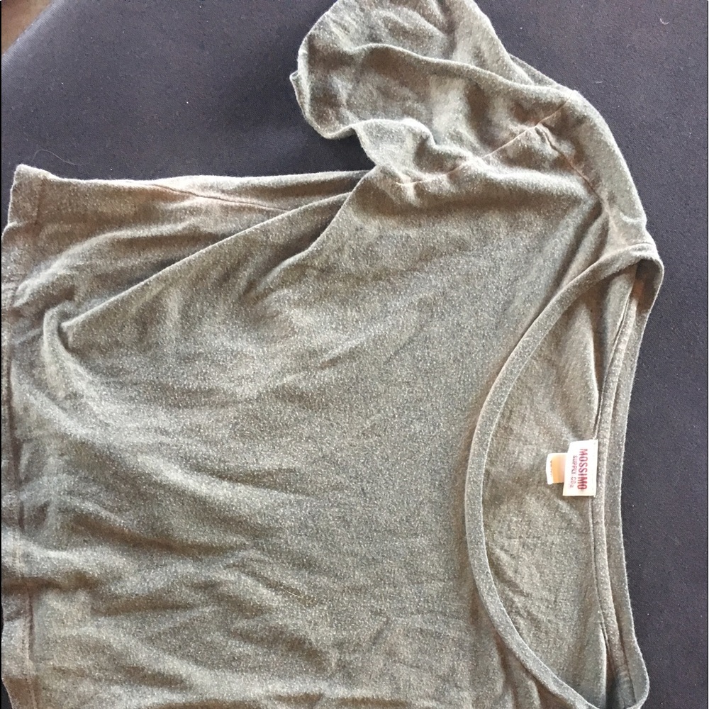 Grey tee shirt styled crop top