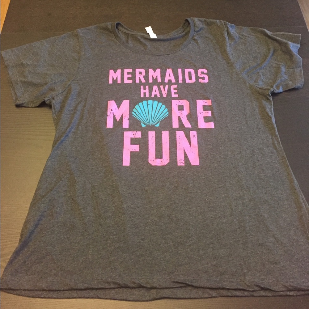 NWOT- Mermaids have MORE FUN graphic tee! ☀️🐚