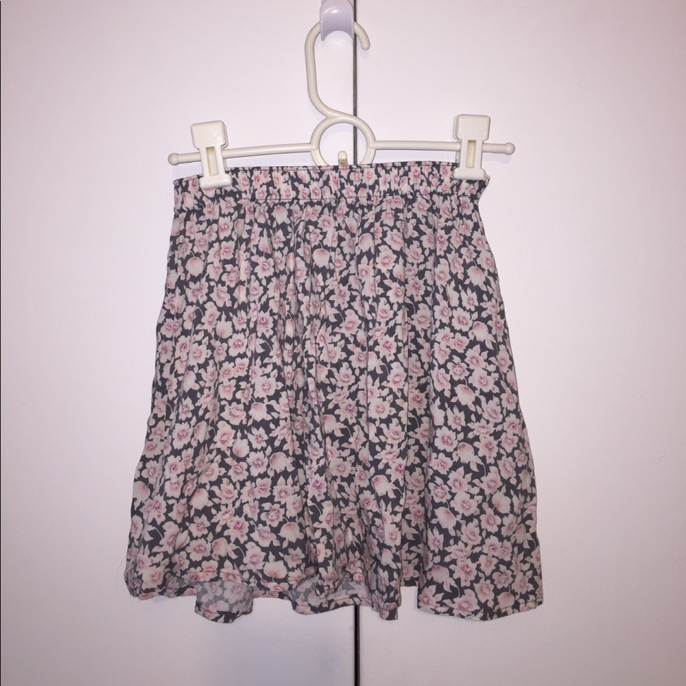 Hollister Blush Pink and Gray Floral Skirt