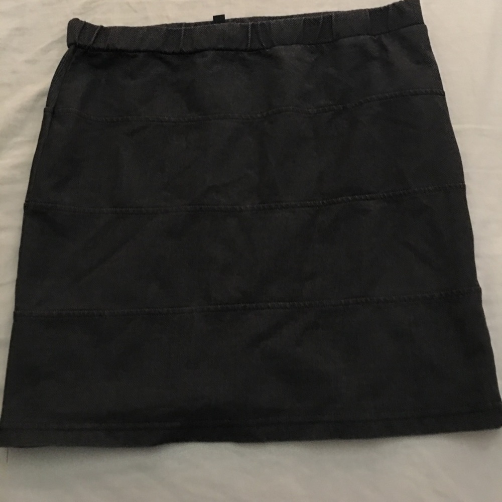 Dirty grey skirt