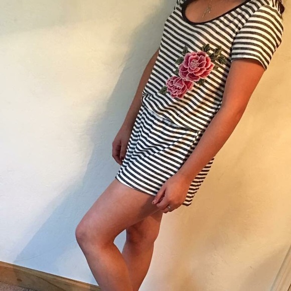 Rose jumper - Picture 1 of 2