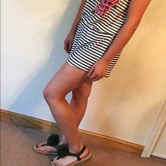 Rose jumper - Picture 2 of 2