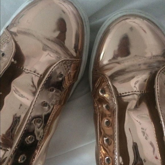Rose gold sneakers - Picture 2 of 4