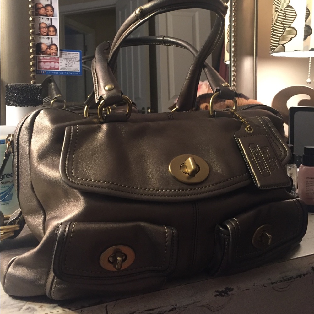 2 hour sale‼️‼️‼️ Beautiful Coach Bag