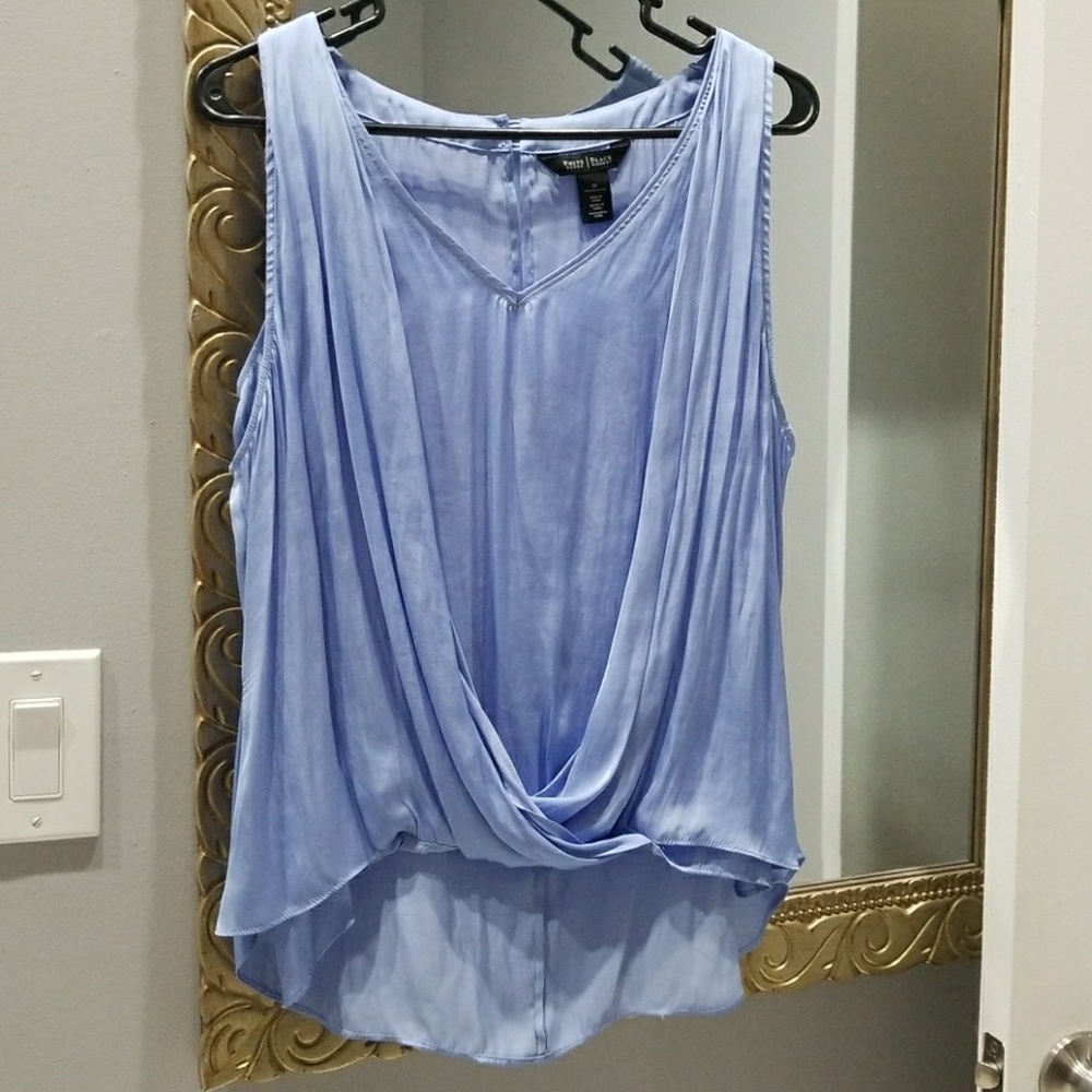 Gorgeous silky blue White House Black Market top💙