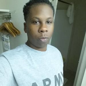 Meet your Posher, Leigh