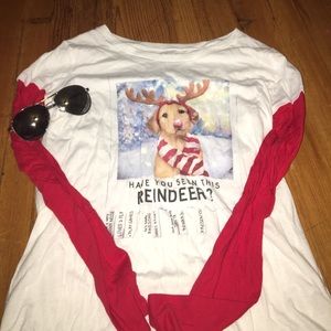 Long sleeve tee.