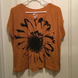 Size Medium Urban Outfitters Cropped Tee