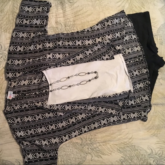 LuLaRoe Aztec Bianca - Picture 1 of 3