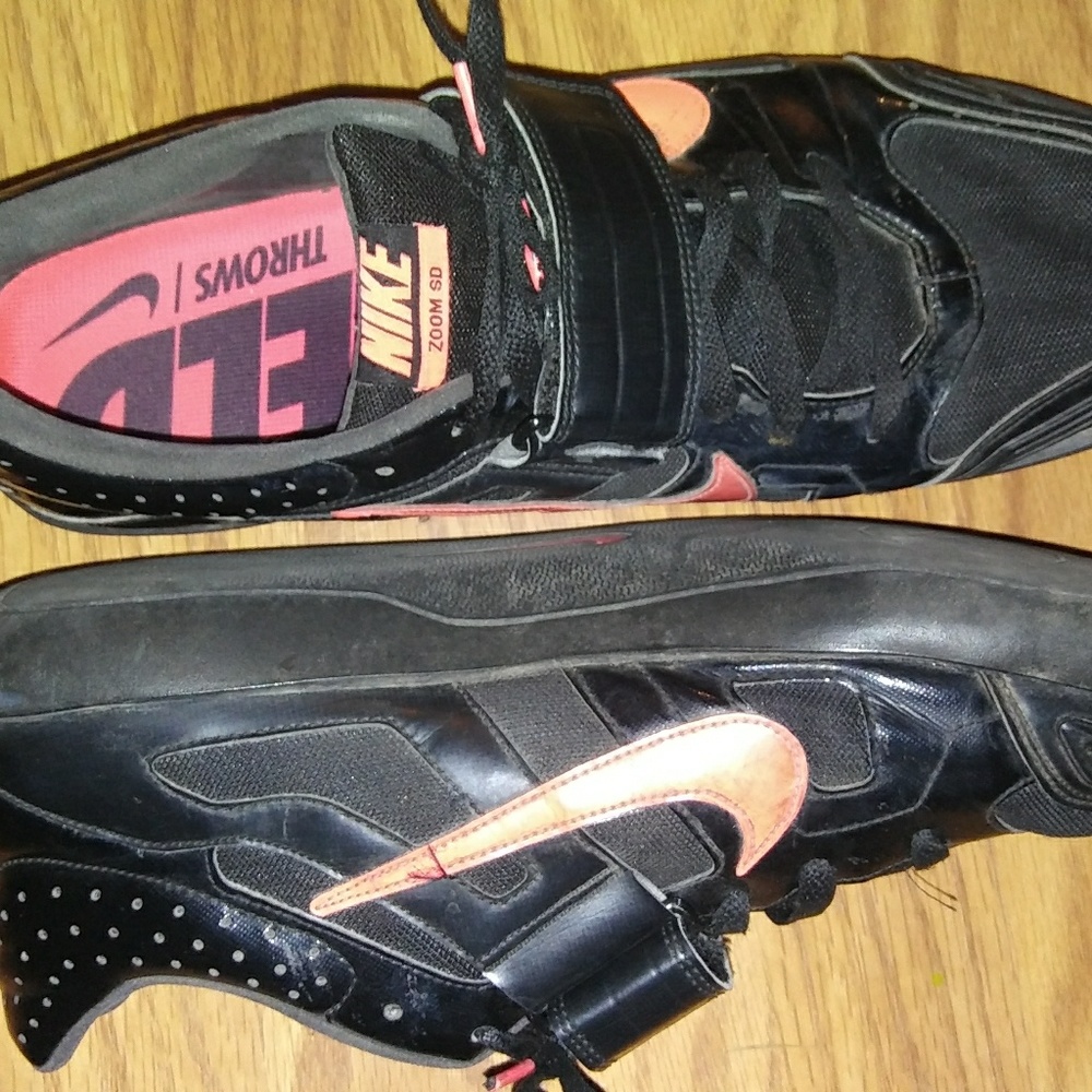 Nike zoom sd freethrow track shoes.