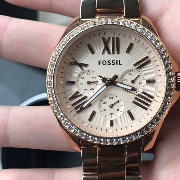 Fossil Accessories - Never been worn Fossil Women's Watch