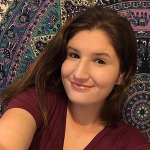 Meet your Posher, Briana