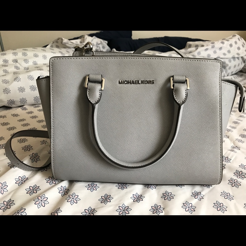 Gray micheal kors purse