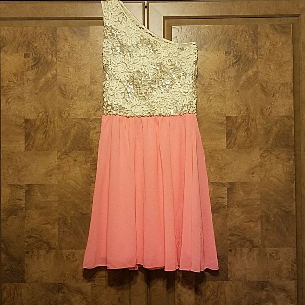 One Shoulder Dress!!