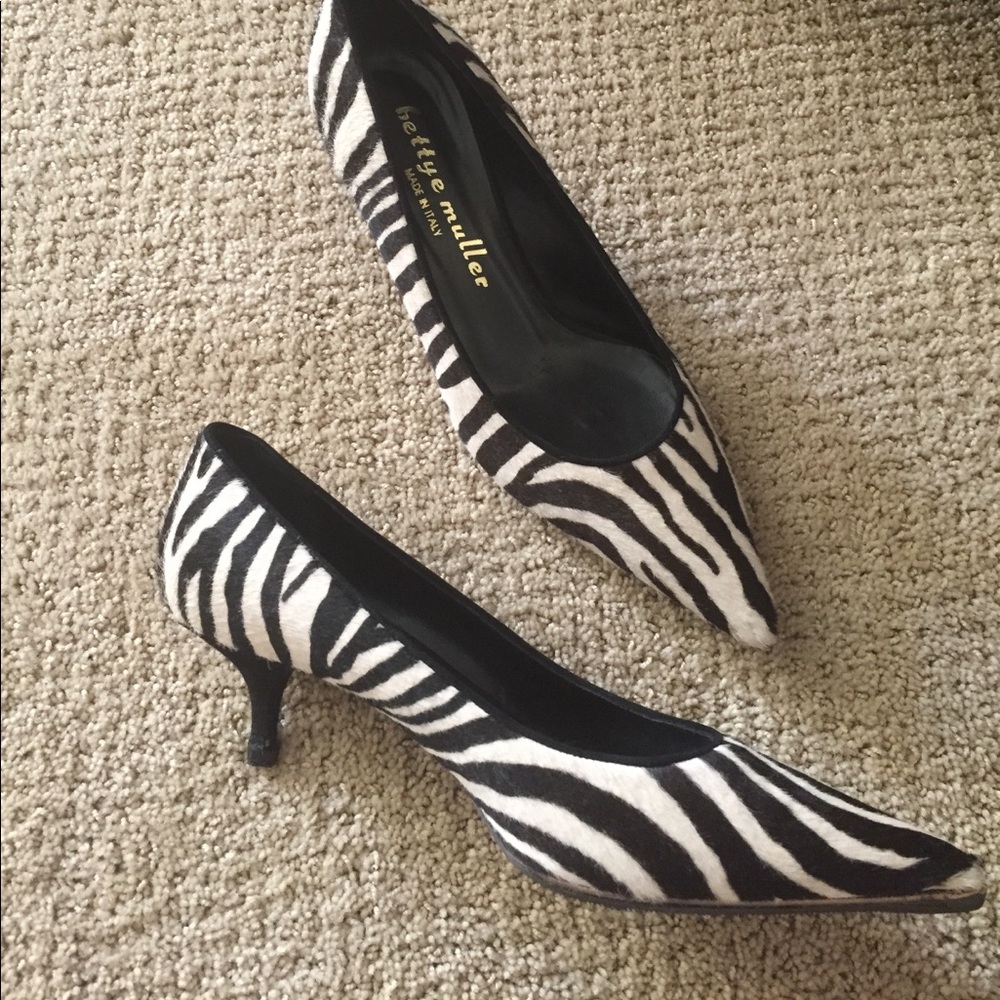 Zebra pumps
