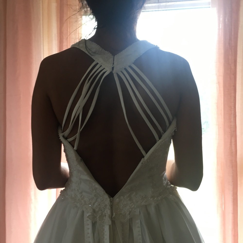 Wedding dress - Picture 8 of 8
