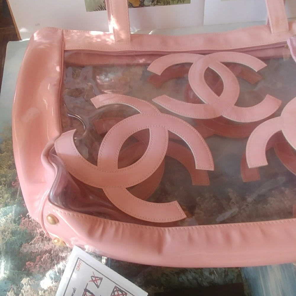 Chanel Tote - Picture 6 of 7