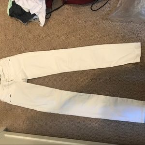 White skinny jeans