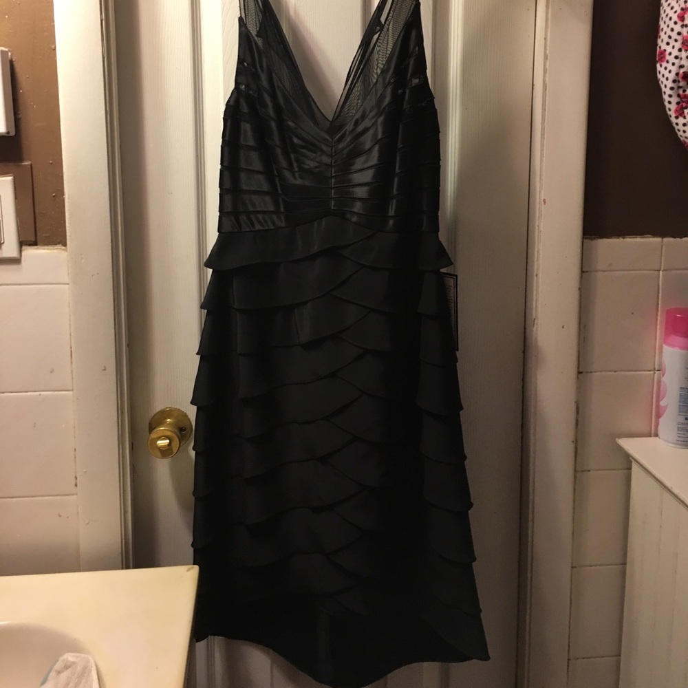 Black Layered Dress size 10 DJ-Jaz