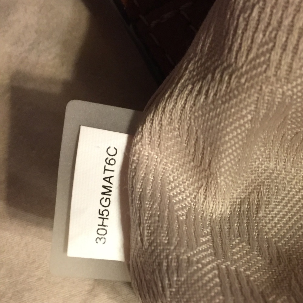 Authentic Michael Kors purse - Picture 6 of 6