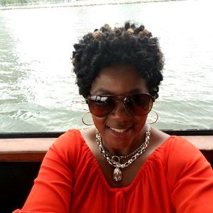 Meet your Posher, Toni