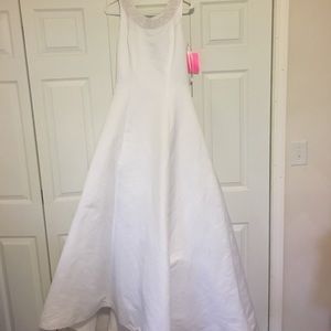 Wedding dress