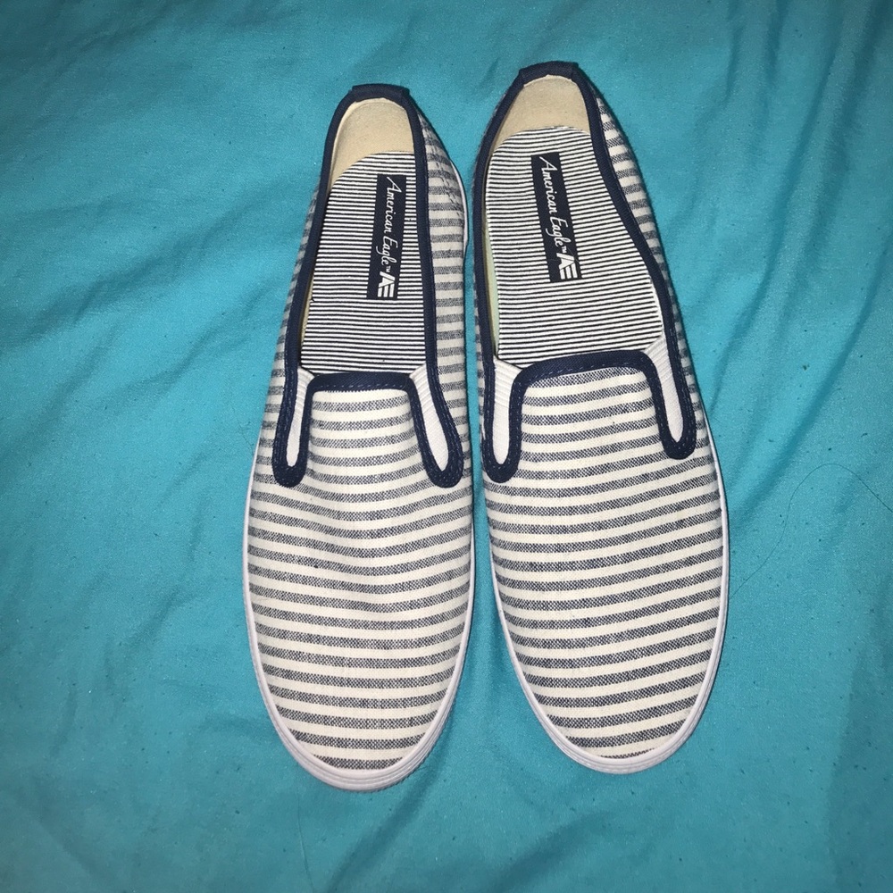 American eagle slip ons