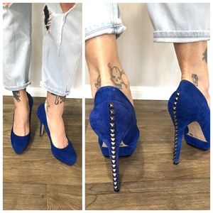 Blue velvet Vince Camino heels