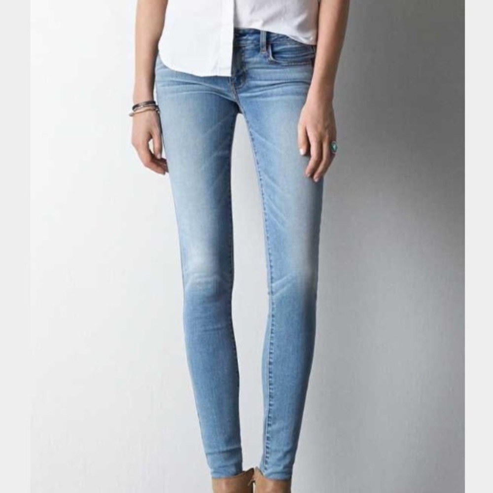 American Eagle Light Wash Jeggings