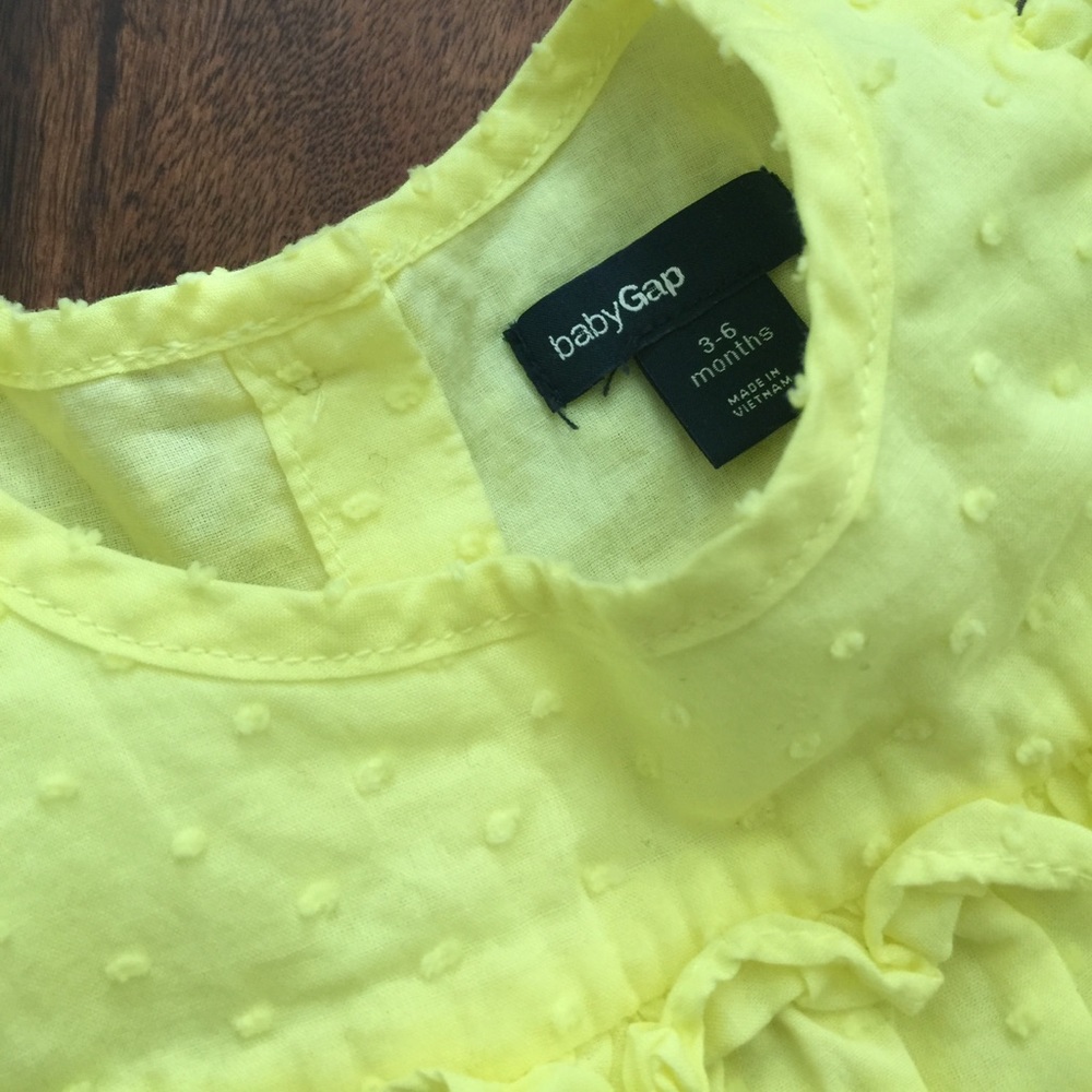 Babygap ruffle top - Picture 3 of 3