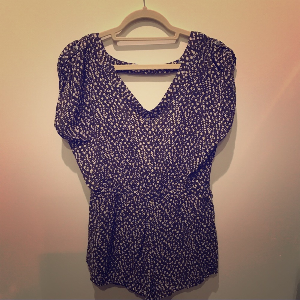 Grey and white patterned romper
